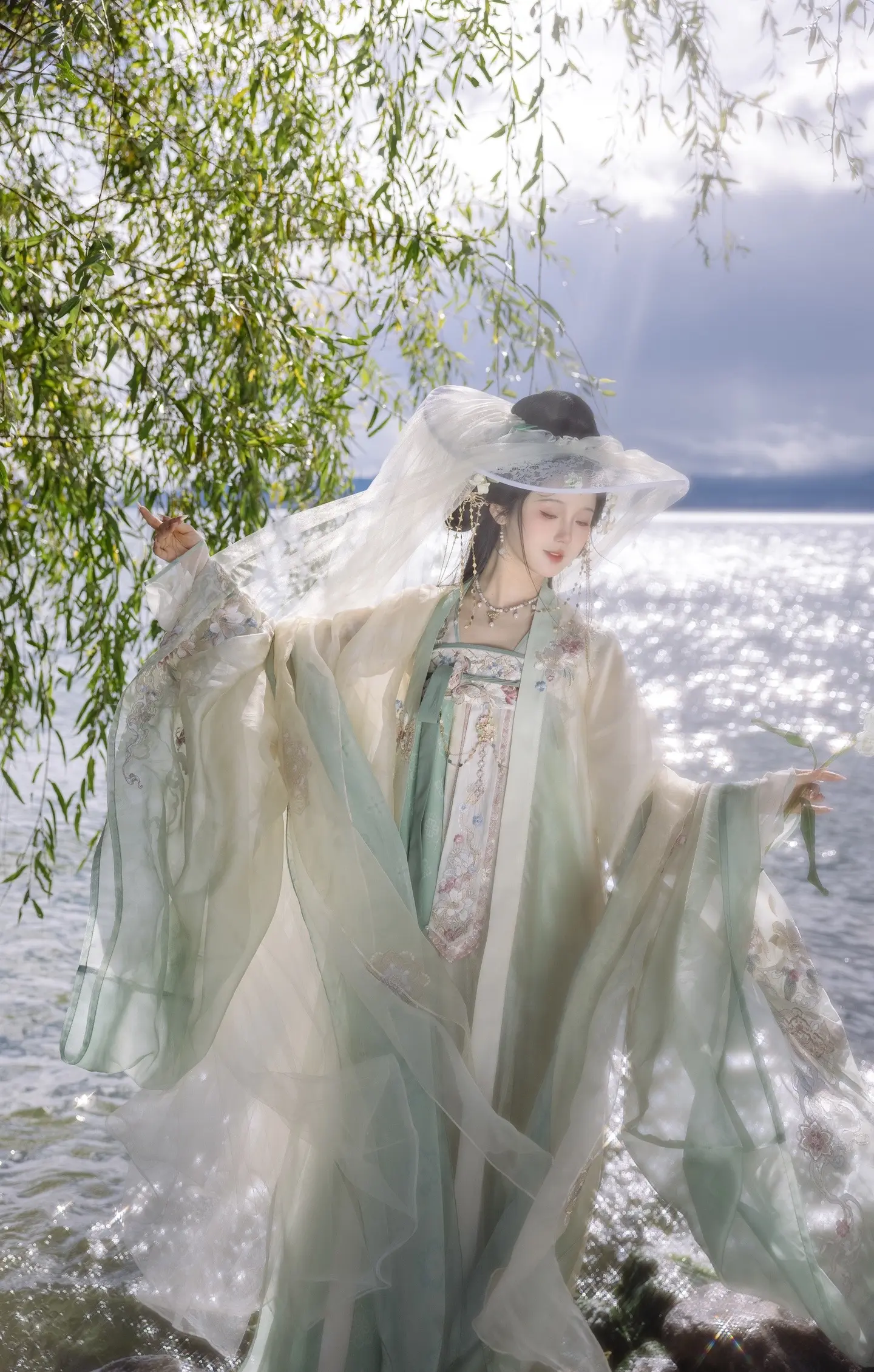 “春水碧于天～” 自带清冷感 