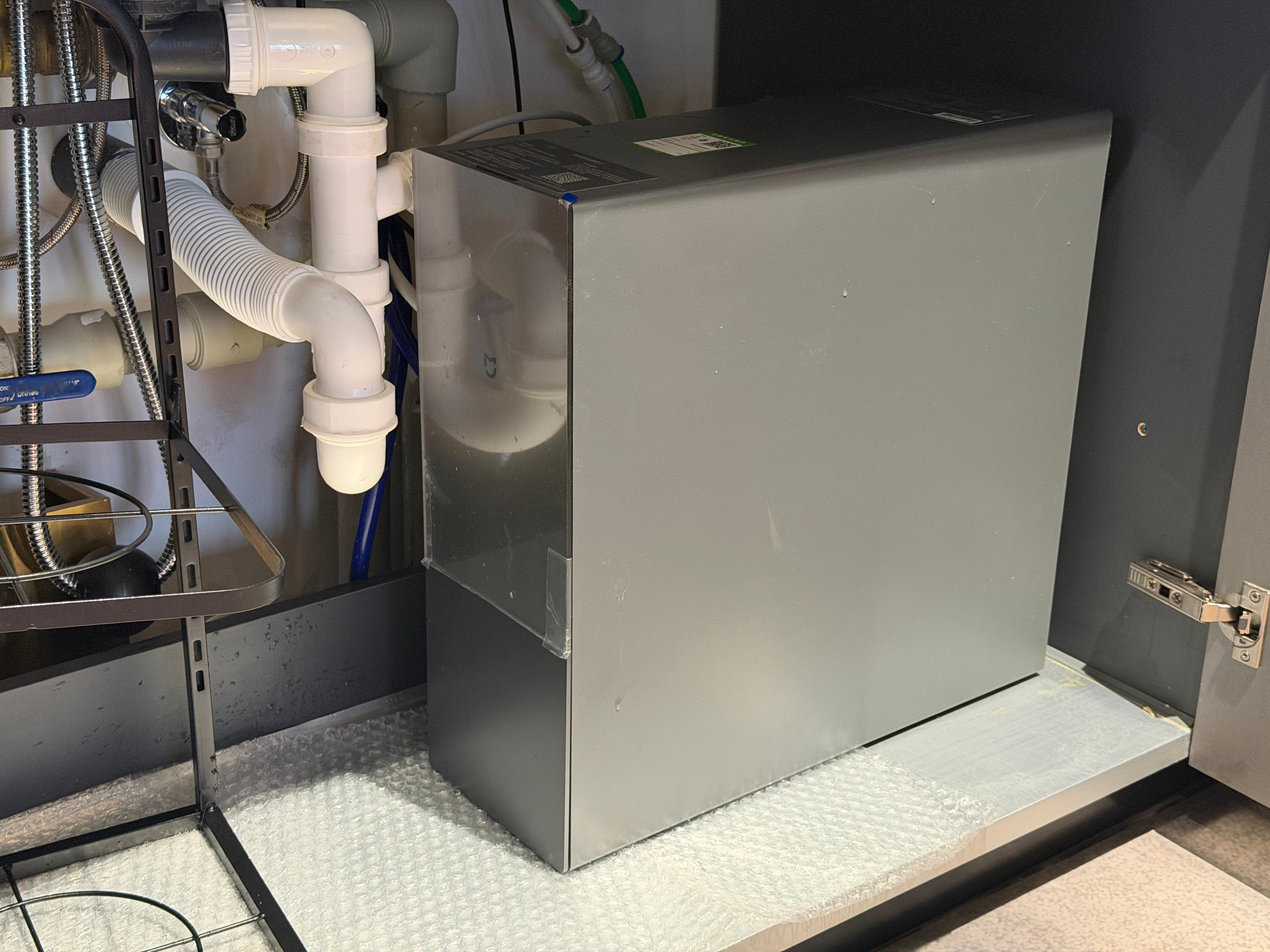 给俺家换上了米家净水器。以前我是真不爱喝水，要么嫌烧水麻烦，要么就是懒得等。结果