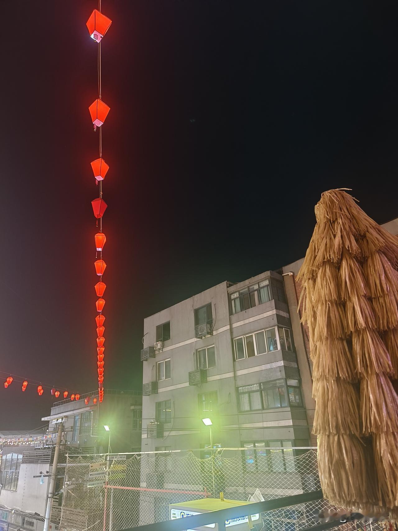 今天醒来美股又疯了，纳指大涨1.71%再创历史新高。苹果涨2%历史新高，英伟达涨