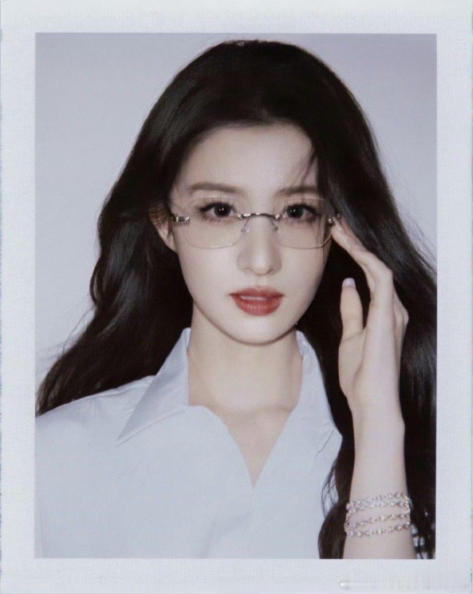 张凌赫王楚然 男帅女美啊啊这是真正的男帅女美啊[好喜欢][好喜欢]据说他俩还是当