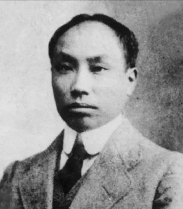 1953年，毛主席视察安庆，突然想起了陈独秀，于是便问地委书记：陈独秀家还有谁？