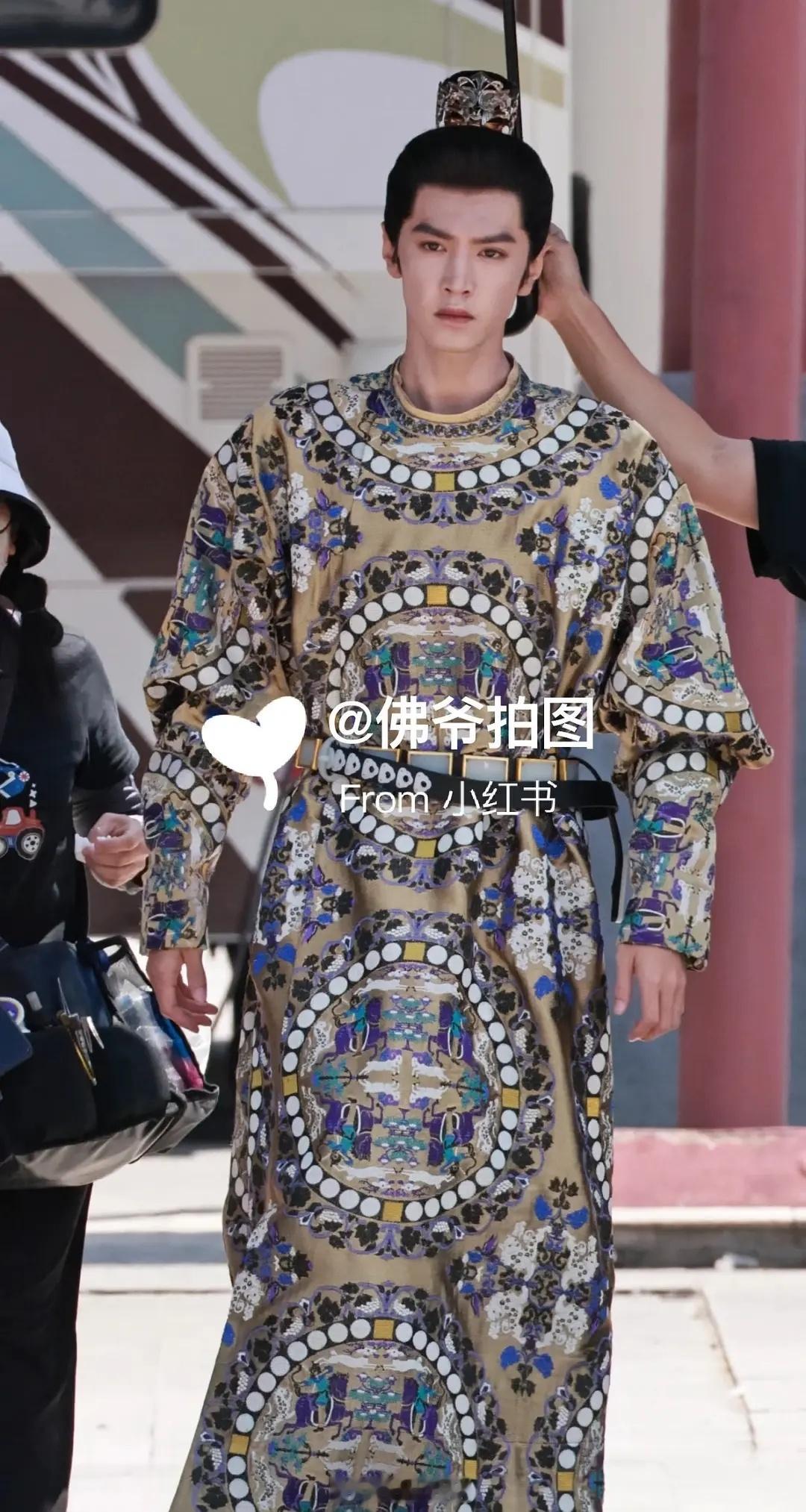啊啊啊啊陈哲远《江山为聘》丑衣服又来了 ​​​