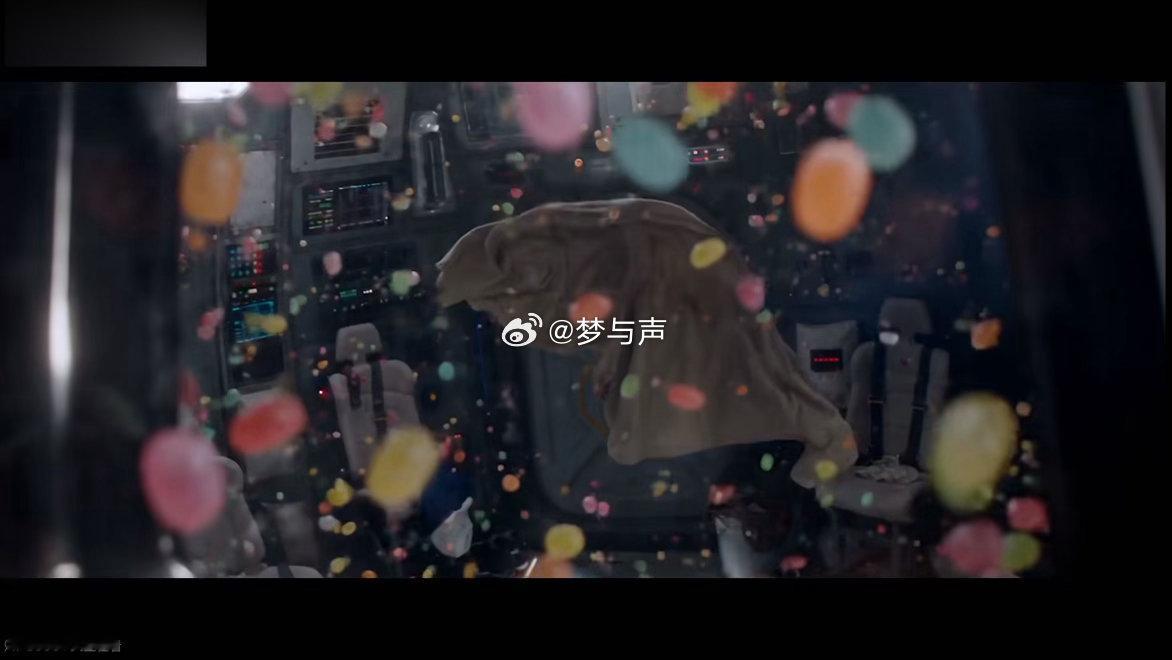 AI短片含糖量最高的一集动态镜头切换十分丝滑，漫天糖果四散炸开的画面极具冲击力，