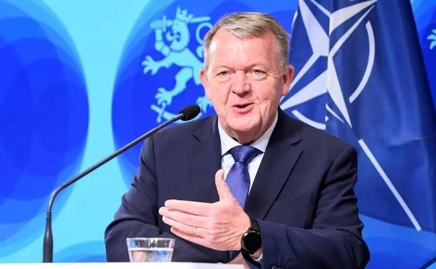 丹麦拒卖格陵兰岛，中美角力升级，特朗普会动武吗？
特朗普最近又开始闹了，非要拿到