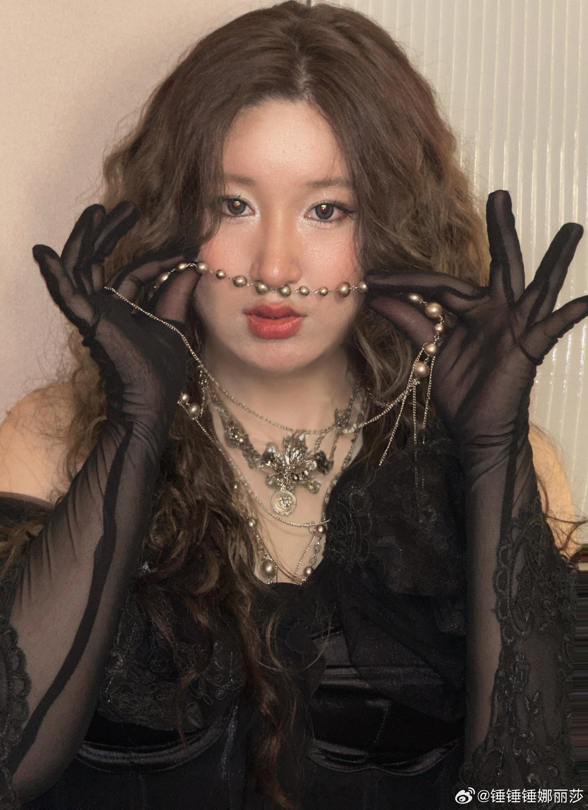 锤娜丽莎烫了泡面头 锤娜丽莎谈恋爱后变好看了，李川爱的好 ​​​