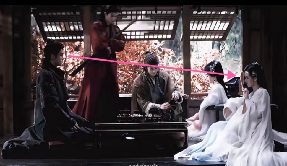 陈都灵当背景板也在戏里陈都灵当背景板也绝不ooc即使没台词、没特写，陈都灵依旧把