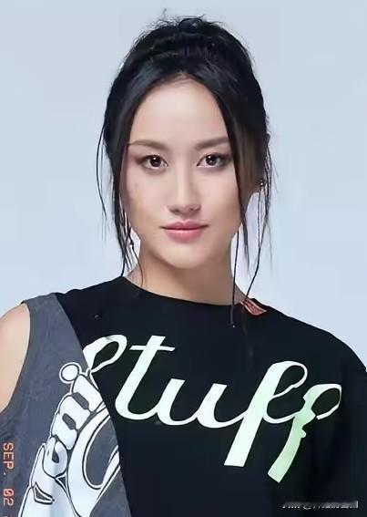 陈粒被摸胸后，
全网都等着看热闹，
出乎意料的是，第二天直接发文，大意表示“Ry