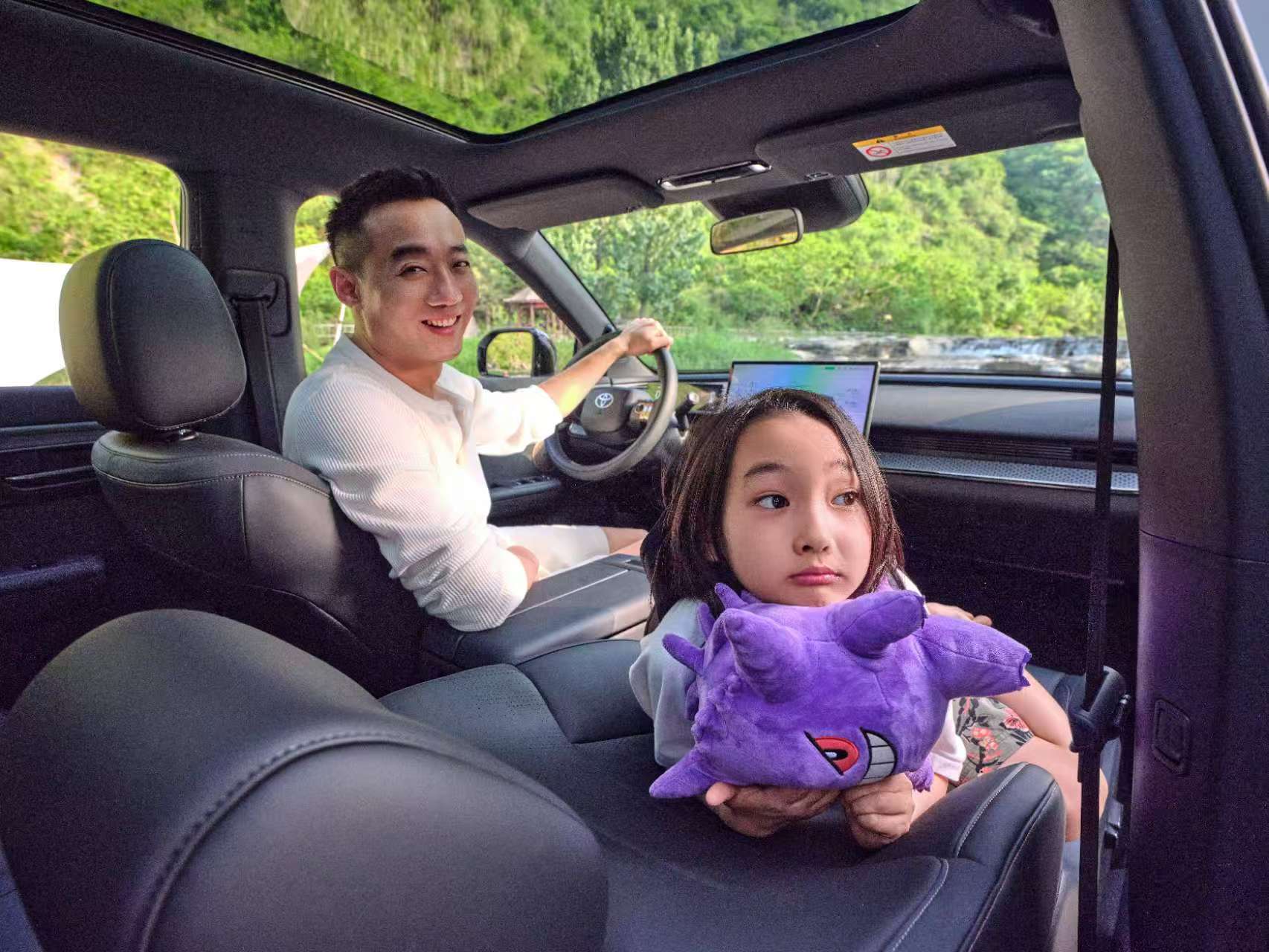 想象一下，生命力如同那无边的旷野在涌动，当我们置身于开阔的露营地，与家人围坐一起