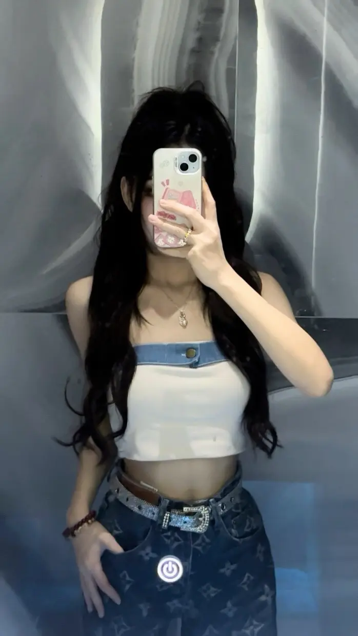乖是装的