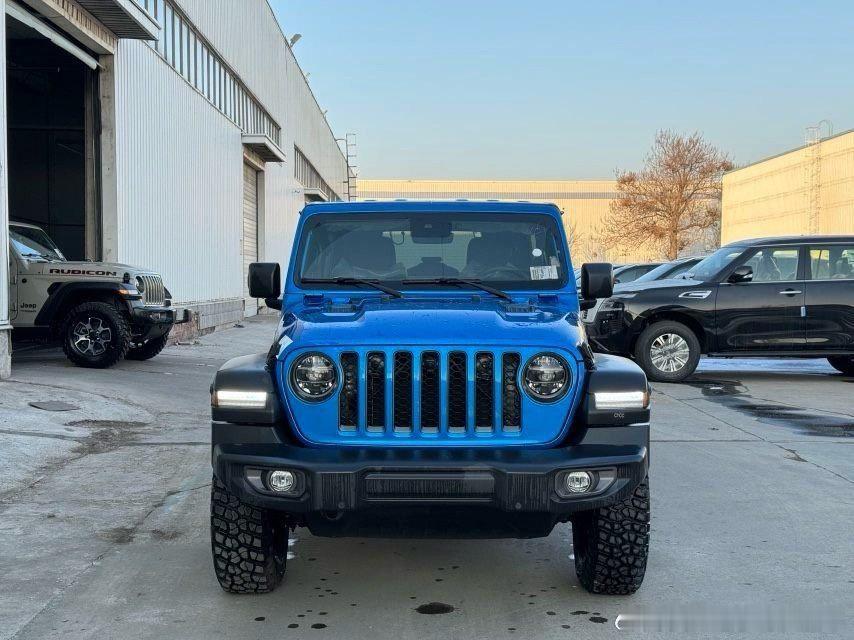 22款牧马人罗宾汉 陨石灰 💰39.8万 可谈 配置： ❶真皮包---高级皮质