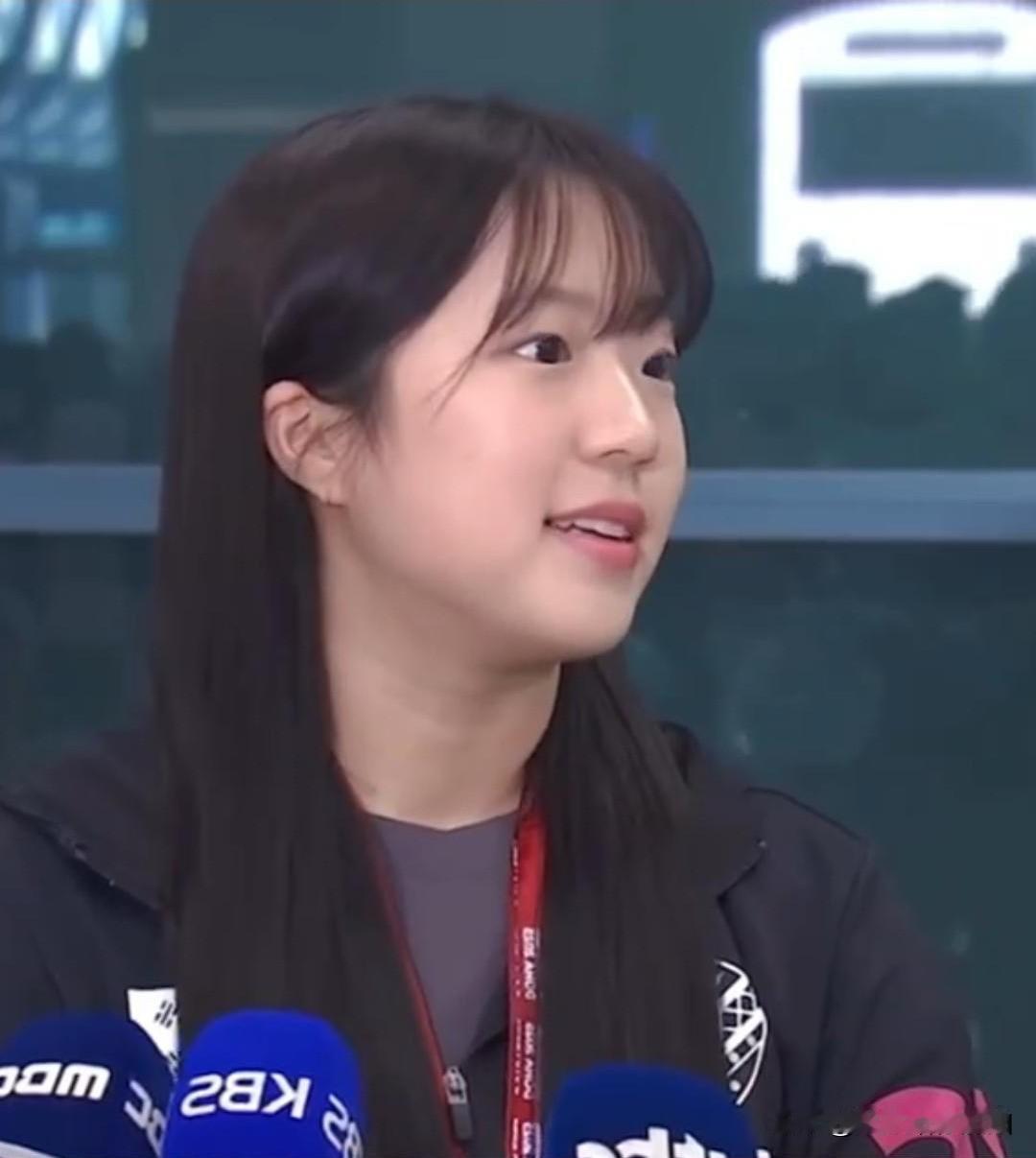 申裕斌回国“抱怨”：乒超球迷太“疯狂”了

中国的球迷，他们真的很支持喜欢自己的