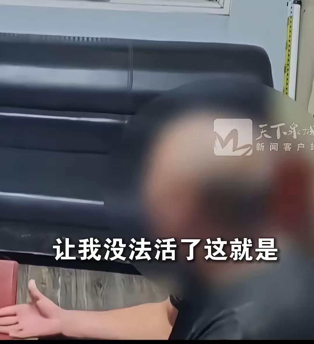扣15分，扣出人间正气！

济南街头，一位女交警手起分落，一次性扣掉15分。司机