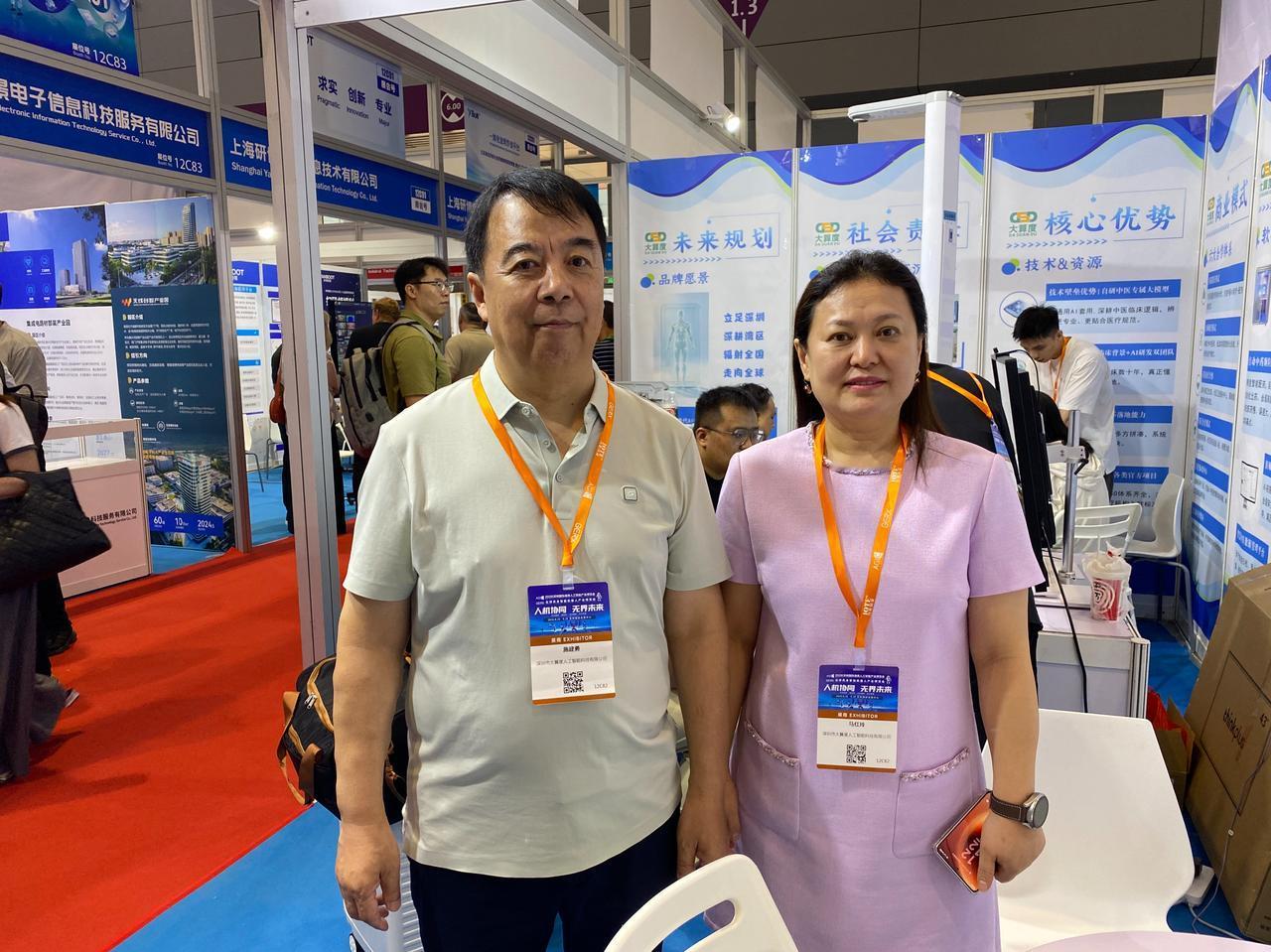 这两天没出诊，我和小马同学都在逛深圳国际会展中心。不看不知道，一看吓一跳，深圳有