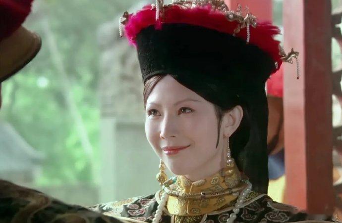 《甄嬛传》宜修全剧最美的妆造第一场戏，因为不够人老珠黄、不贴合人物设定，所以后面