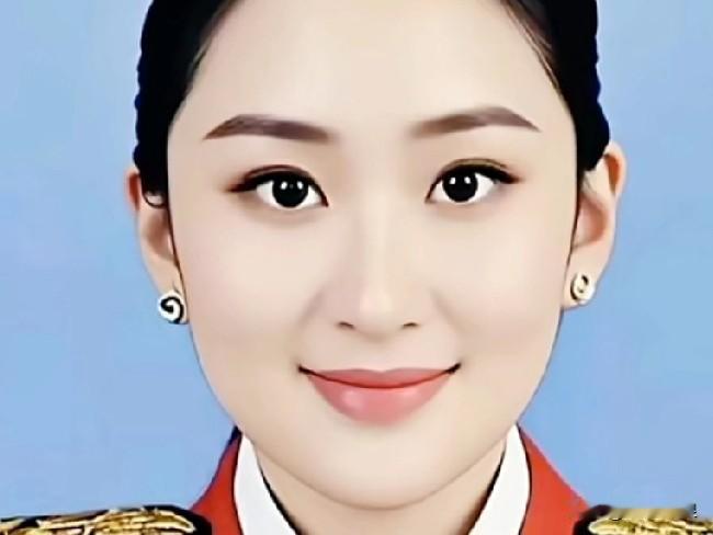 泰国前总理佩通坦最新发声！

佩通坦表示，支持阿努廷发起的军事行动！

佩通坦称