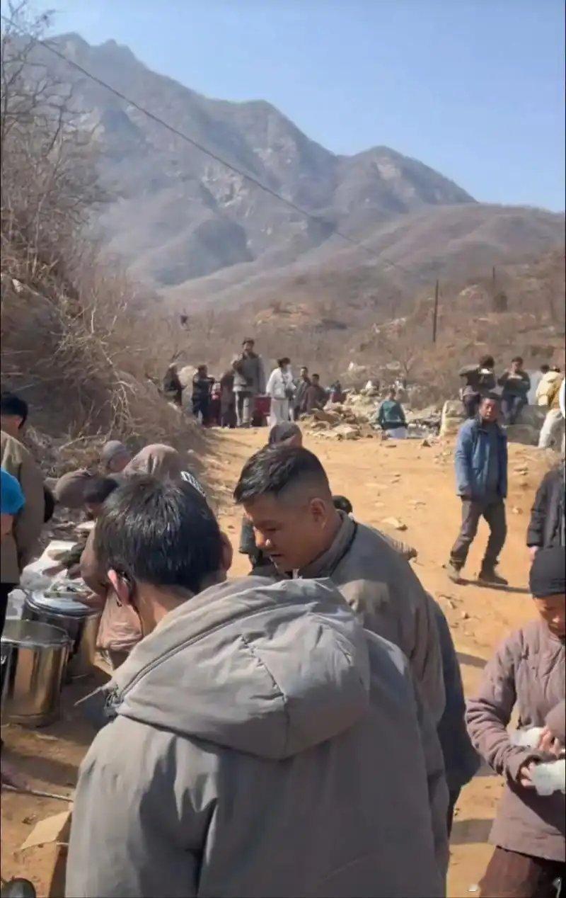 马背上的银行 由杜志国执导的29集电视剧《马背上的银行》8月4日河北卫视首轮上星