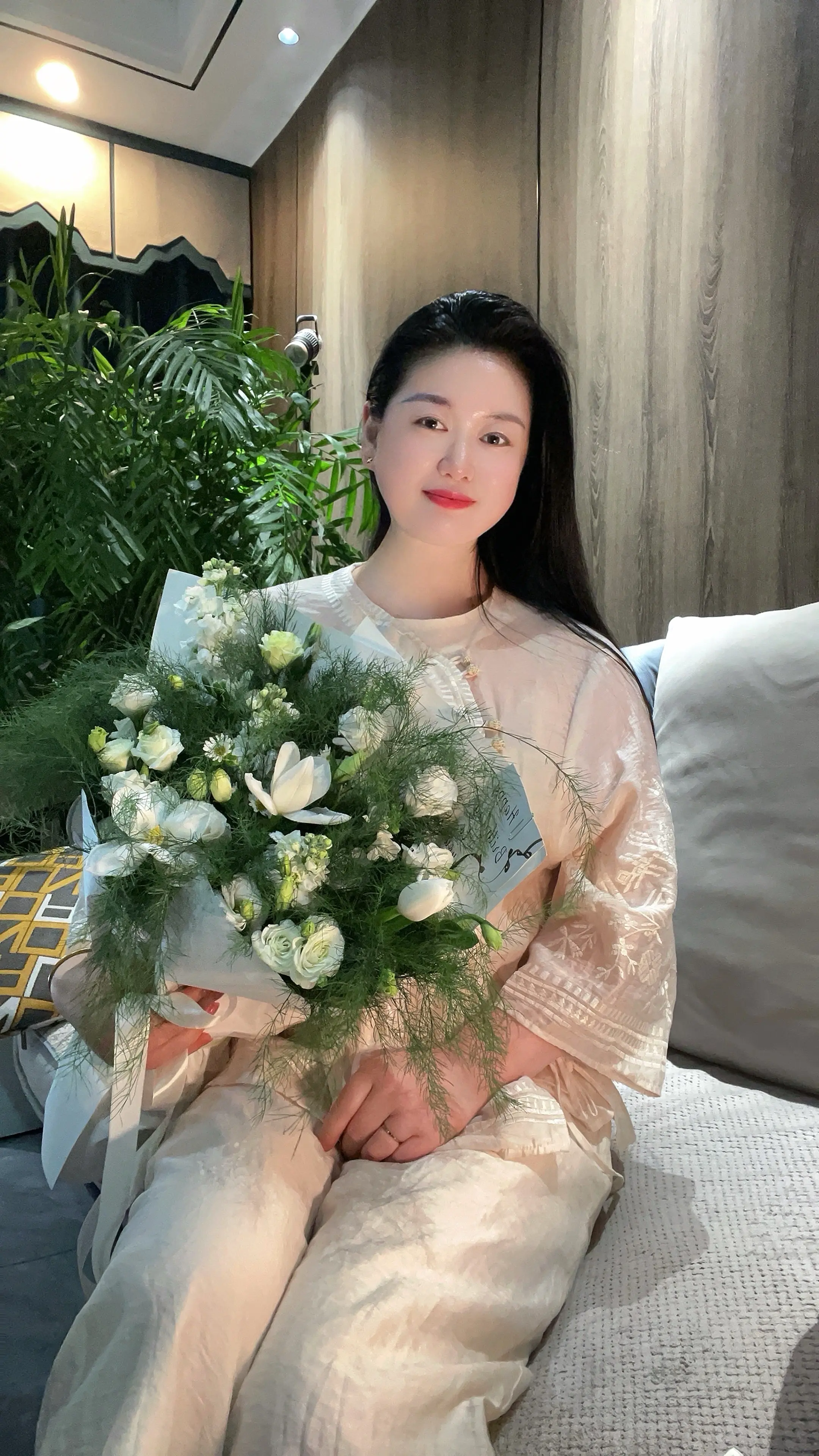 恰逢清明，亦是生辰。一半缅怀，一半新生，愿岁岁安康，四季顺遂；往事清零...