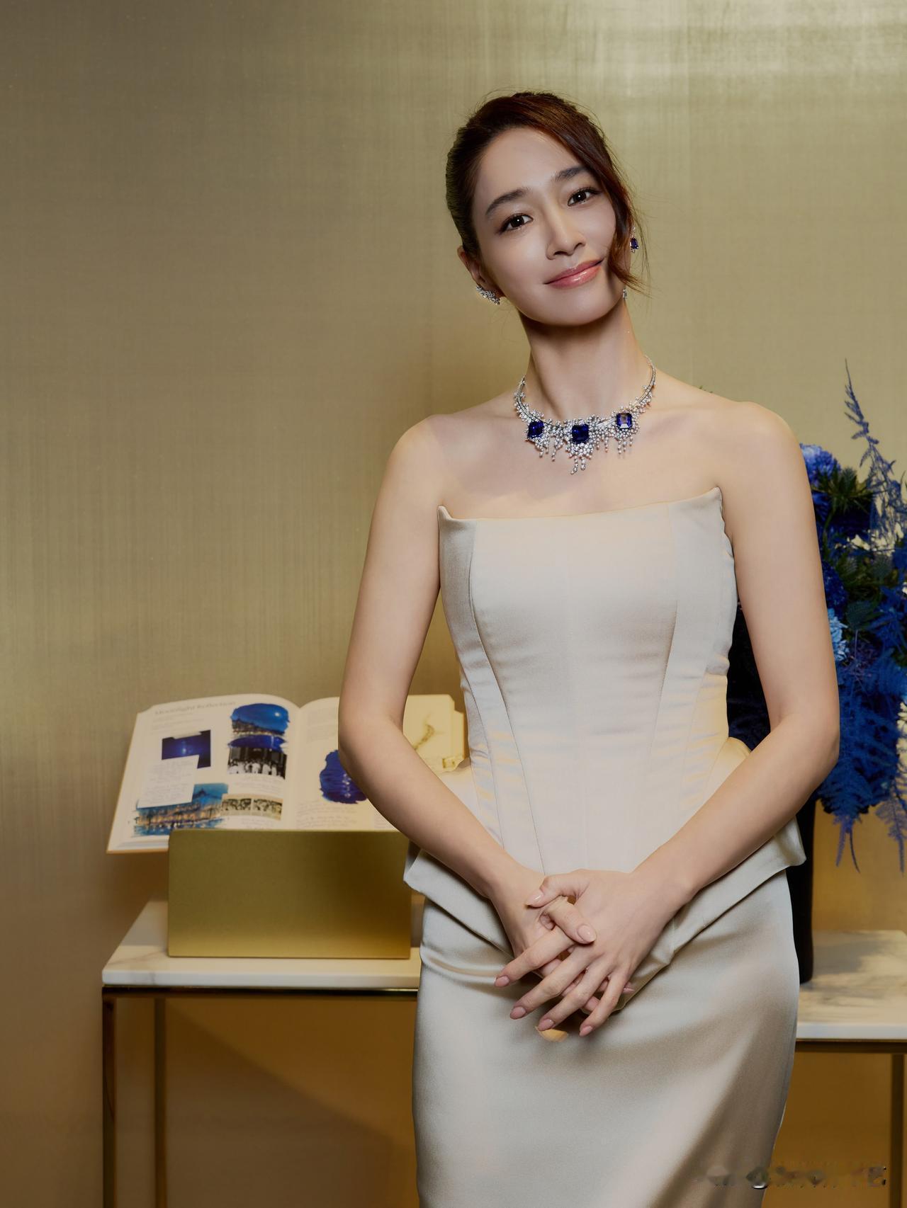 24日，演员李秉宪的妻子李敏贞在Instagram上传了多张照片。公开的照片中，