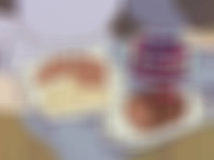 电脑/平板/键盘背景资源多存款多生活富裕稳定财富来源多样化，接的住财家庭关系和谐