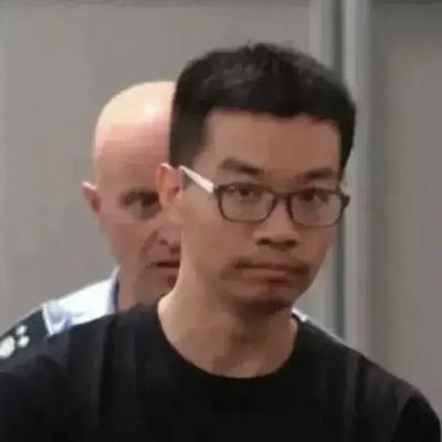 查内鬼，抓间谍！中国当务之急！上海科技人才徐泽伟，夫妻二人前往意大利旅游，刚落地