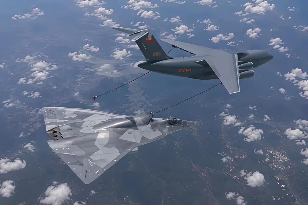 运-20U给六代机进行空中加油。这个我们何时才能实现？