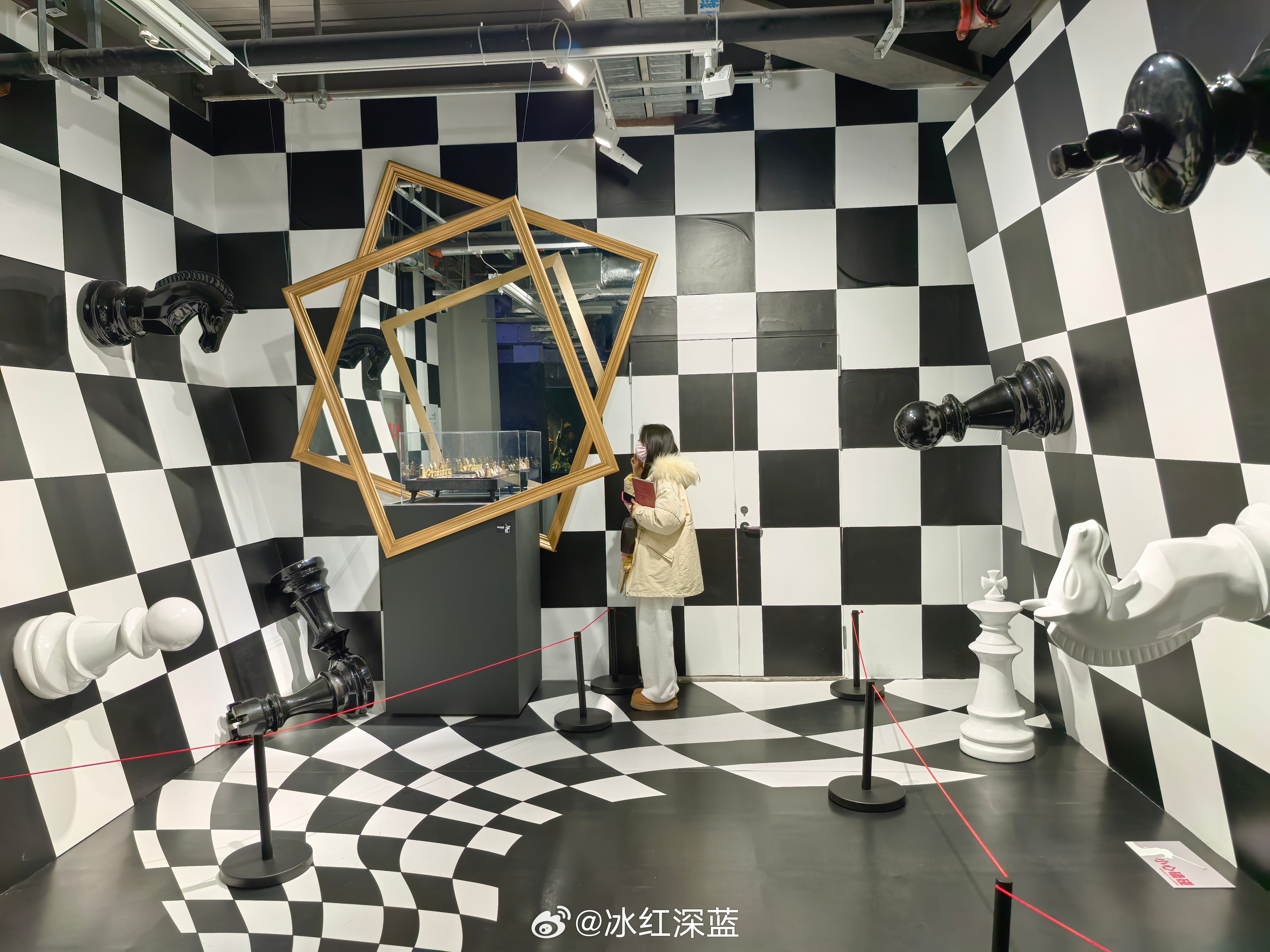 【「达利×老市府：启程」艺术展】精选高清实拍：《天使的幻象》，《人生如梦》（蚀刻