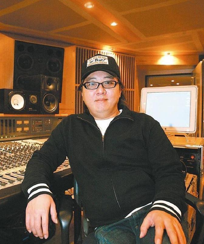 昨天台东那边闹出个让人揪心的消息，那个华语乐坛的“金曲制造机”袁惟仁突然身体不对