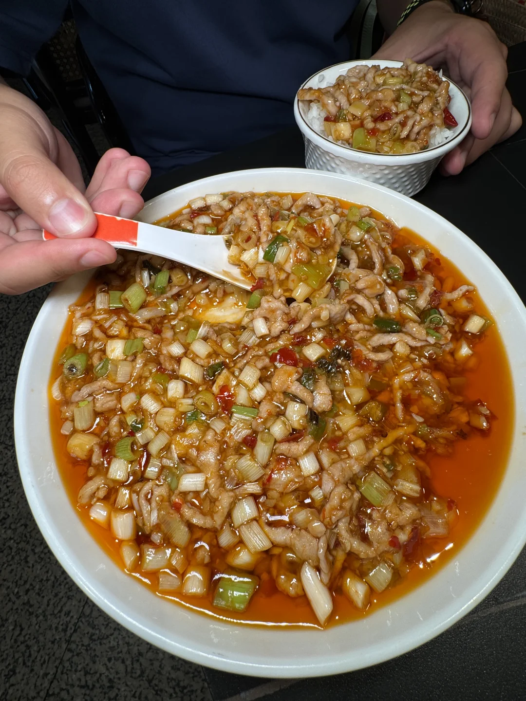 鱼香肉丝，到底重庆版还是成都版。。。