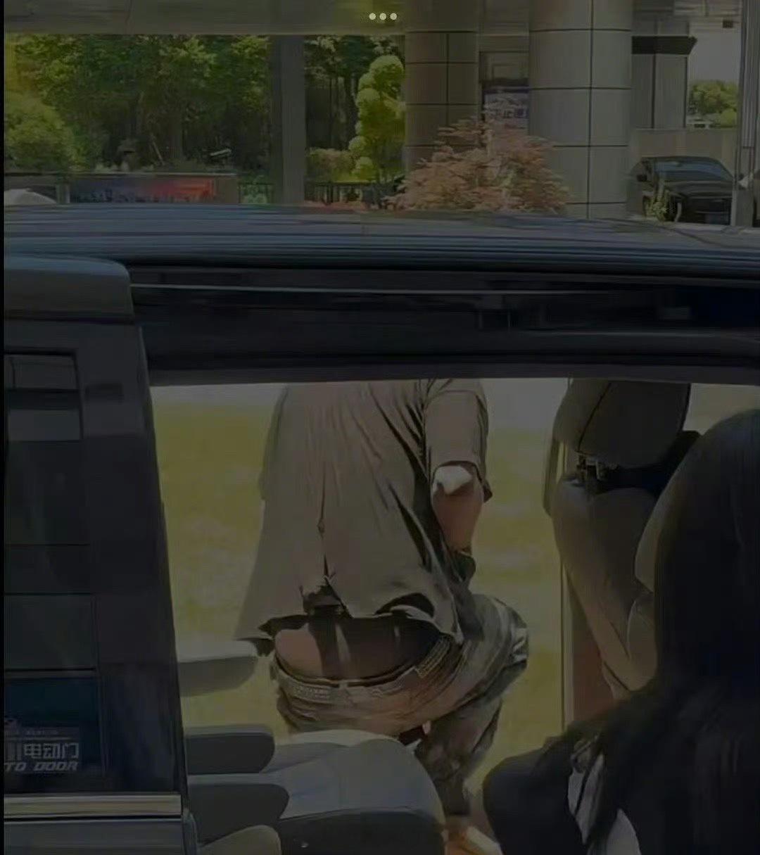 #范丞丞 内娱贾斯汀比伯#范丞丞穿衣是真的好有个性啊。男神怎么穿怎么好看啊！总是