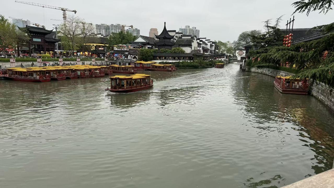 今年再去南京旅游，发现了三个奇怪的现象

1：南京经典美食咸水鸭竟然没有以前咸了