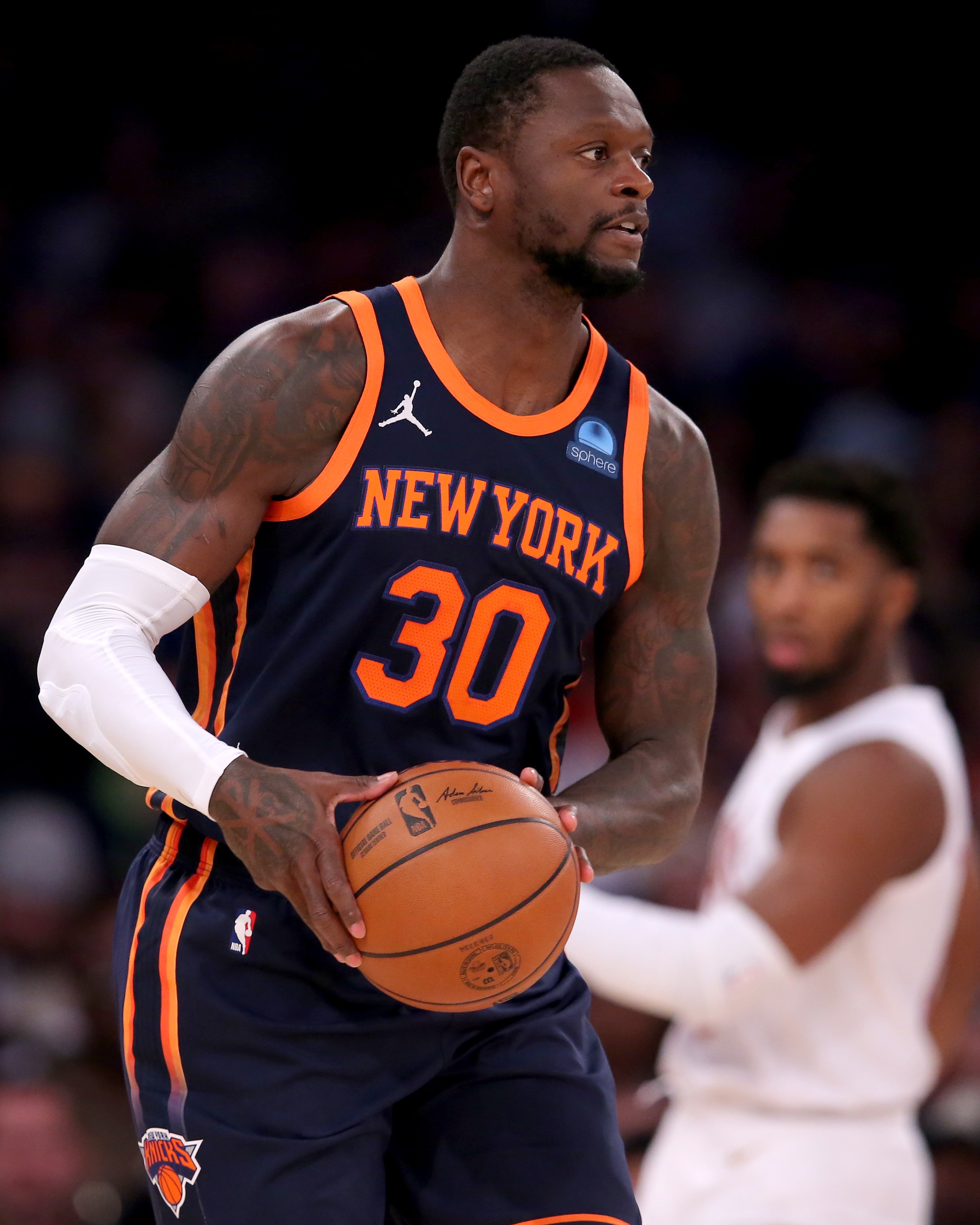 Woj：兰德尔在因伤休战2个月后，最终决定接受右肩手术，赛季报销。#nba你我皆