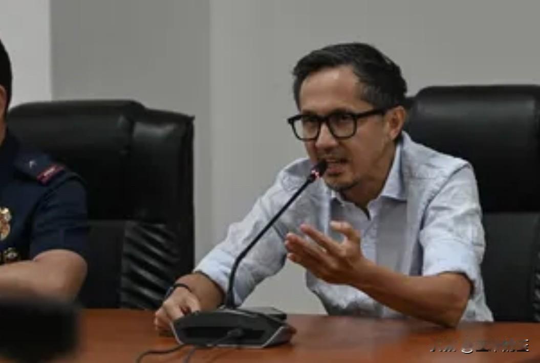 菲律宾公共工程部长文斯·迪松已签署一项新的部门命令，旨在加强菲律宾公共工程和公路