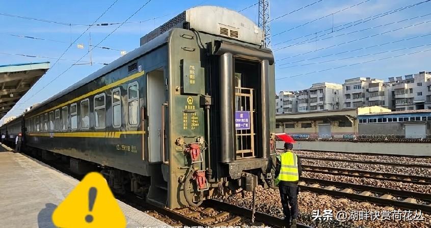 博主马跃成这反应也太冲了！说想把青藏铁路美国车头换成国产的人是“闭关锁国”？
 