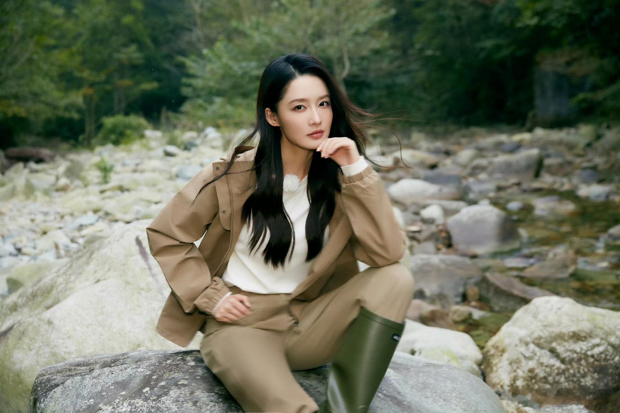 李沁野生大片李沁旷野大片李沁旷野大片，好看，[舔屏][舔屏] ​​​