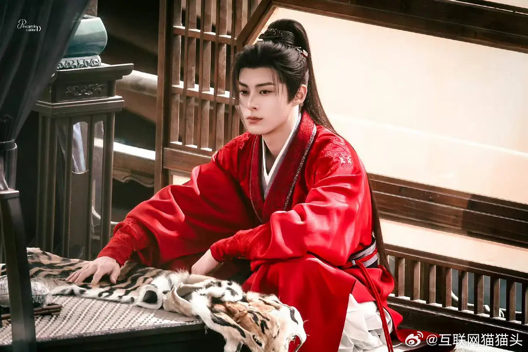 王鹤棣今日将门红衣路透 少年气十足！说他演不了谢景行的打脸了吧