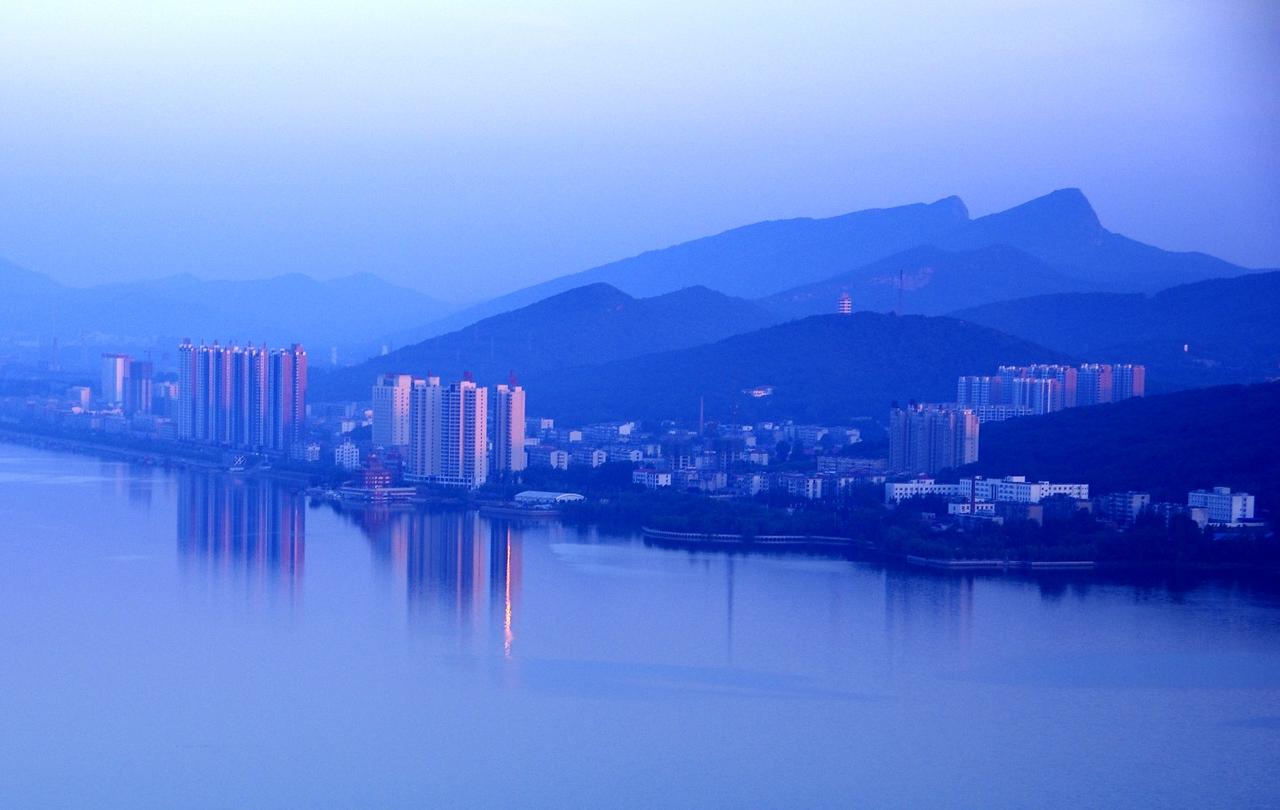 颠覆认知!河南舞钢挖出华夏祖庙群 三皇五帝遗迹串起中华血缘根脉。以前咱们聊起三皇