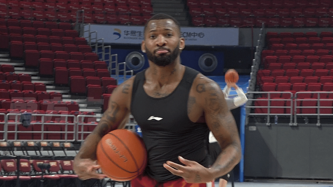 是不是半夜要发跳舞？杰曼今天训练也对着我展示了一下👯北京首钢