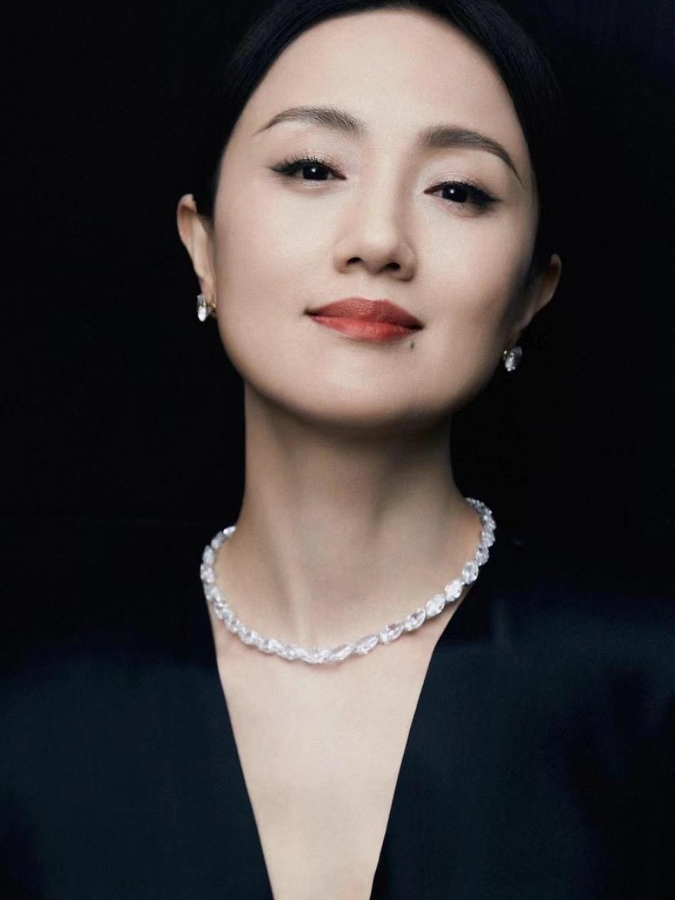 演员朱媛媛说，跟辛柏青谈对象之前，我跟李乃文，唐旭，三个关系最好，铁哥们，拍戏一