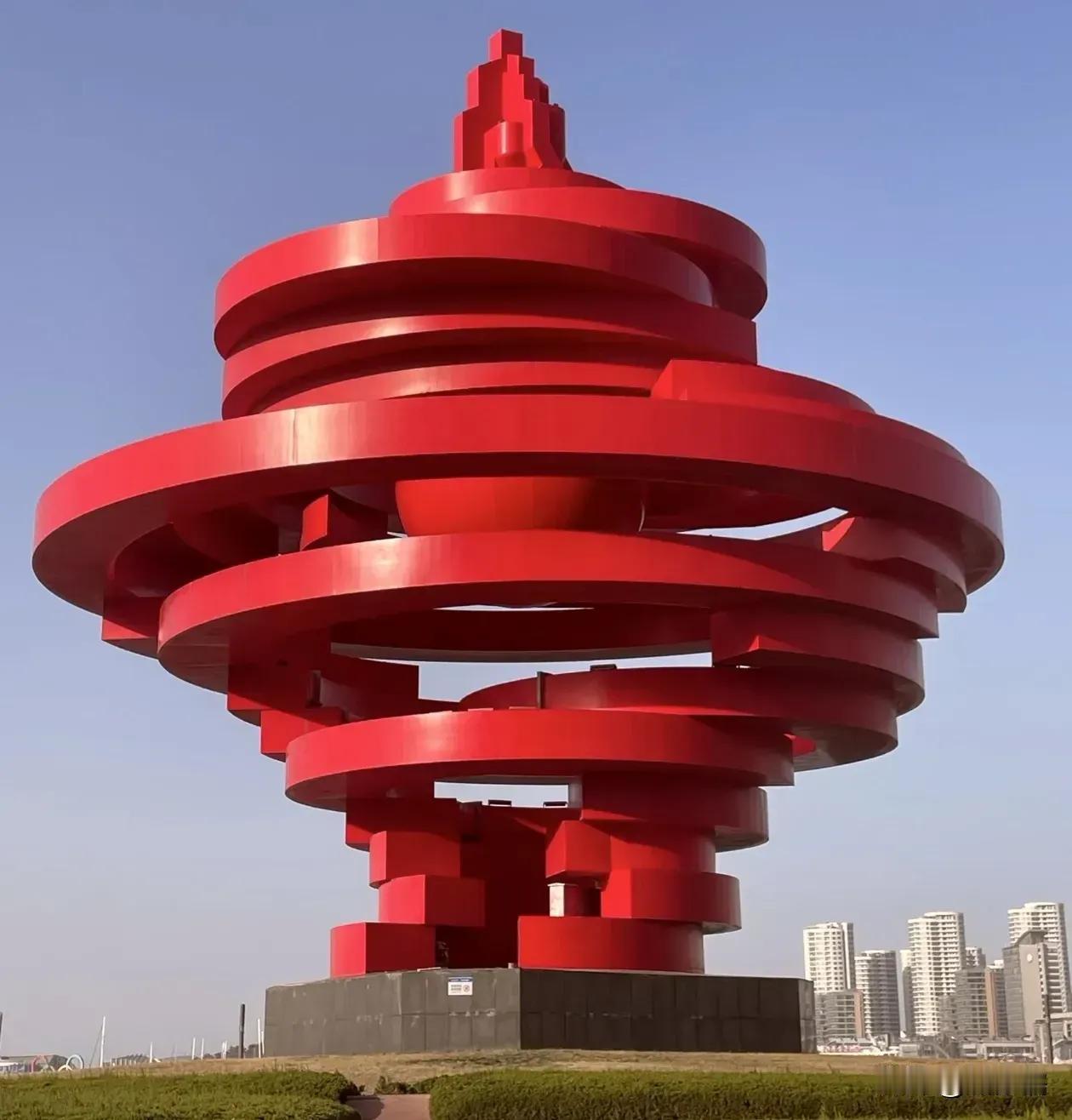 青岛成为北方第二城的梦想或许得再缓一缓了，尽管青岛上下已然为超越天津做足了充分准