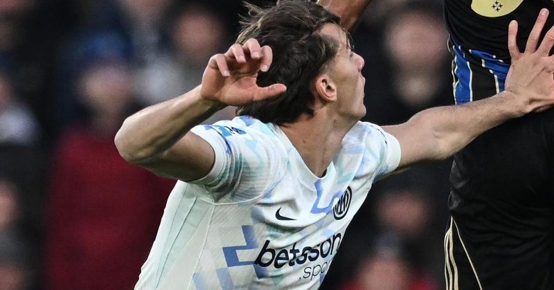 《米兰体育报》：国米在“踢得不好”的情况下赢球，或许并非偶然。换人起到了决定性作