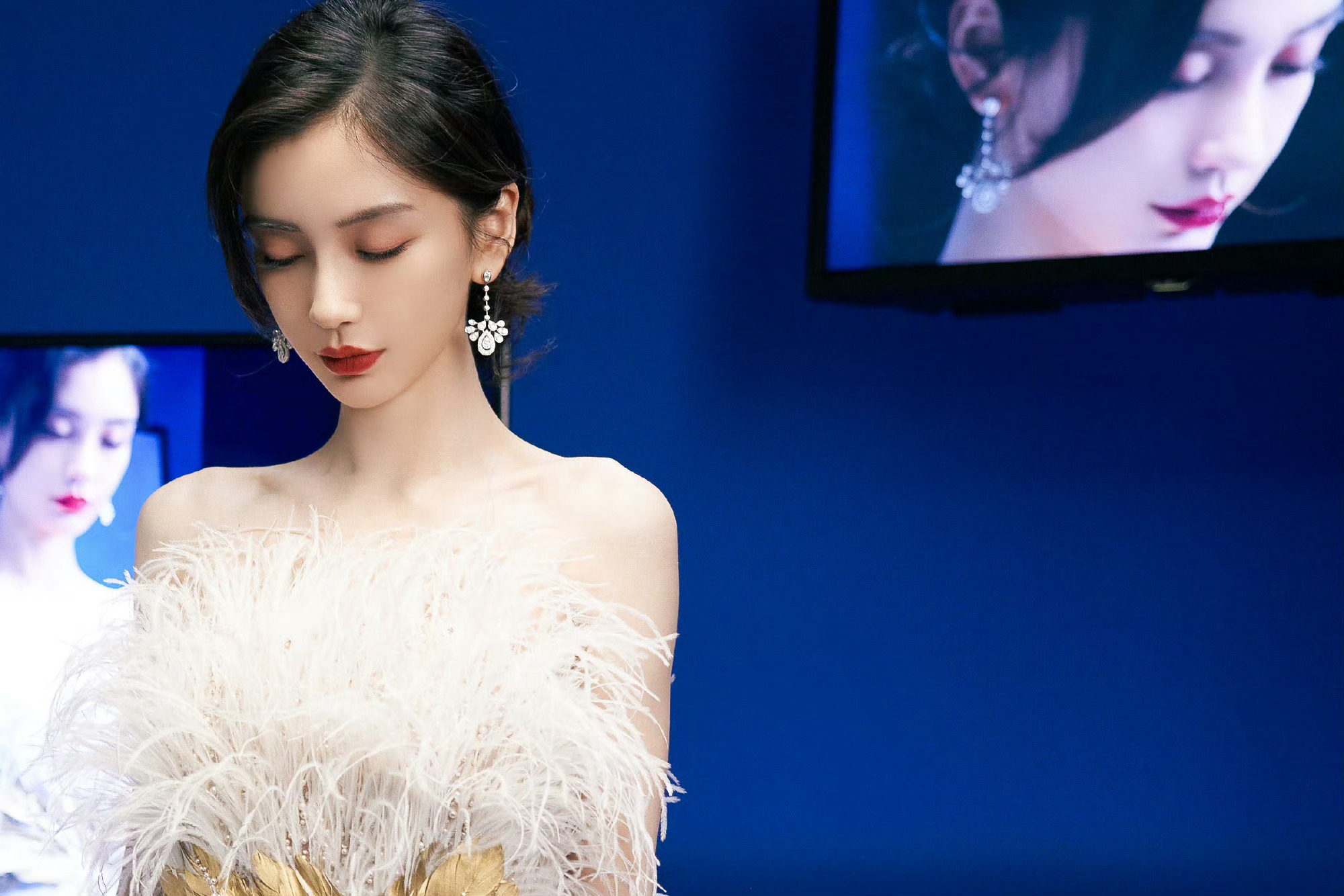 angelababy[超话] [心]angelababy“听闻远方热爱溶溶 爱意