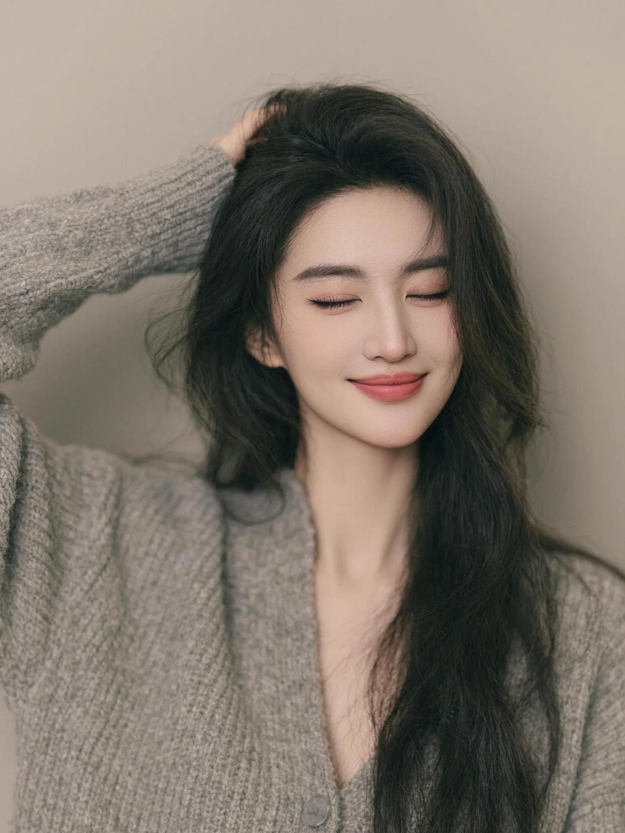 成年人的快乐是什么？AI低饱和写真 随变ai随便玩 橱窗