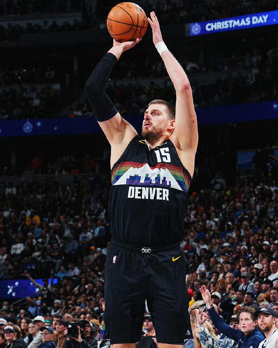 56+16+15！今天的约基奇什么水平？——出战42分钟，21中15，三分6中4