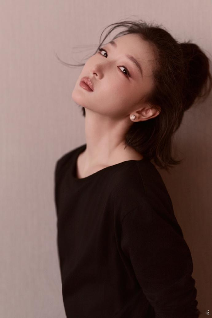 周冬雨外表小猫内心老虎花儿与少年被花儿与少年的这个片段狠狠共情，周冬雨想要小猫的