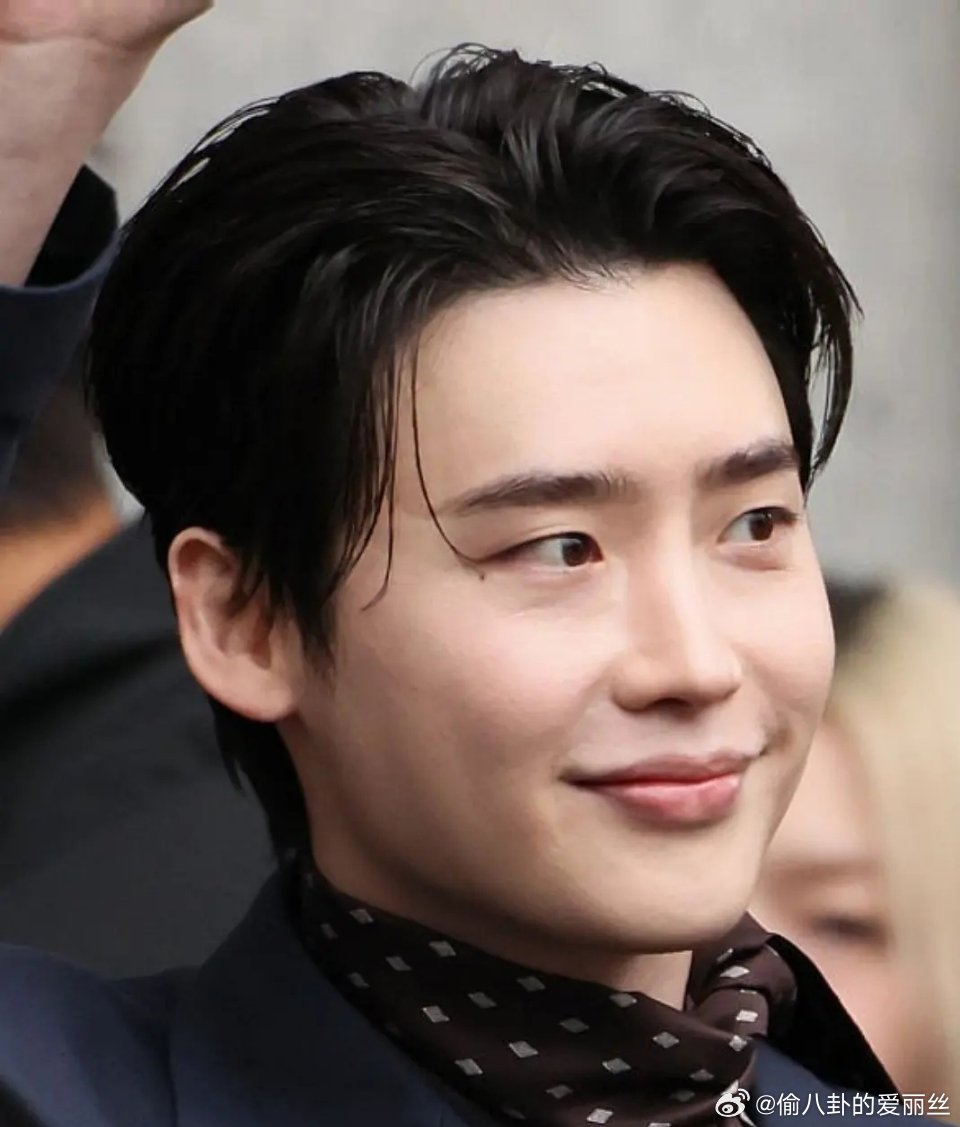 还我李钟硕，不能发福 