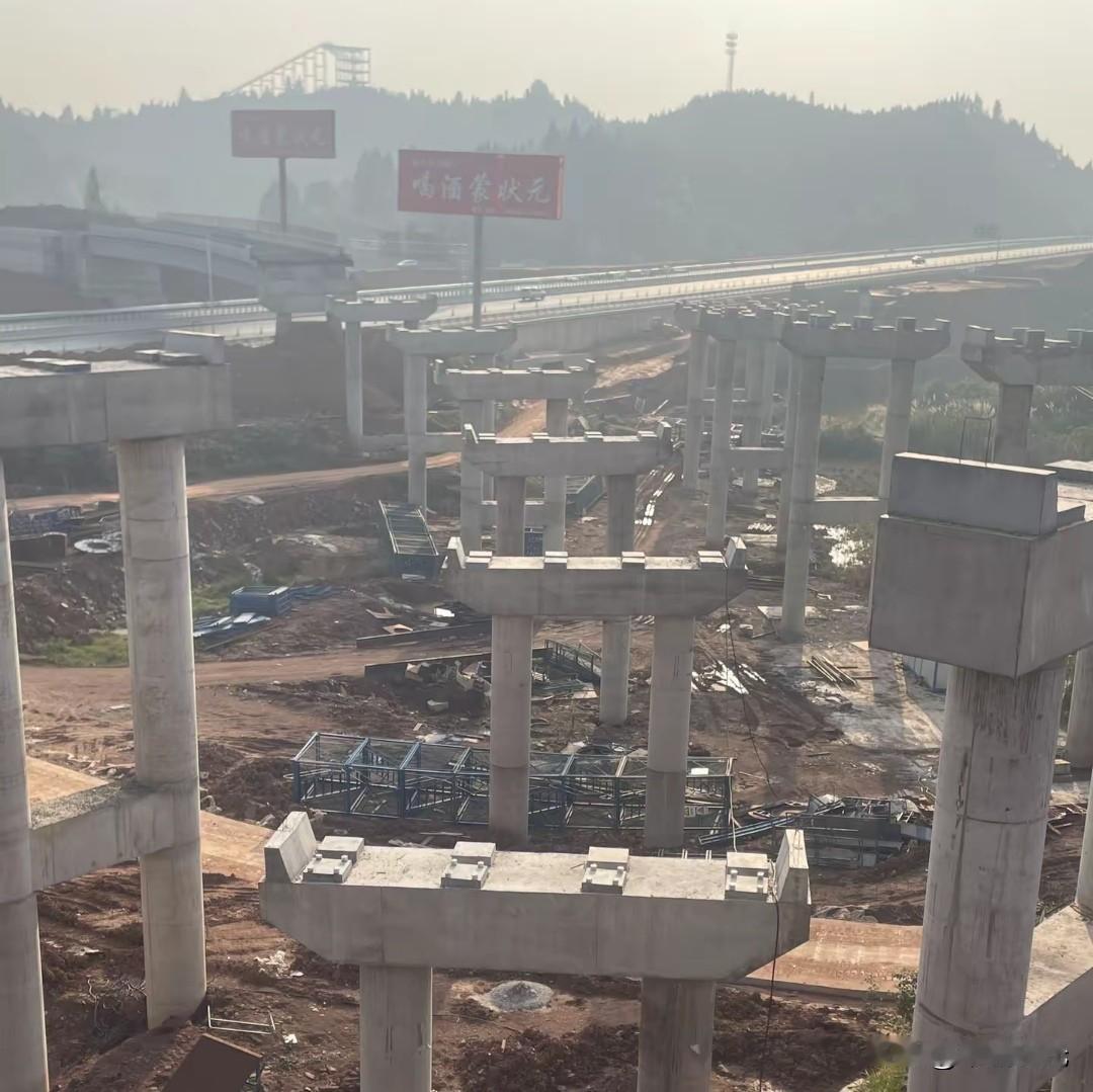 南潼高速公路韩家湾枢纽工程建设现场