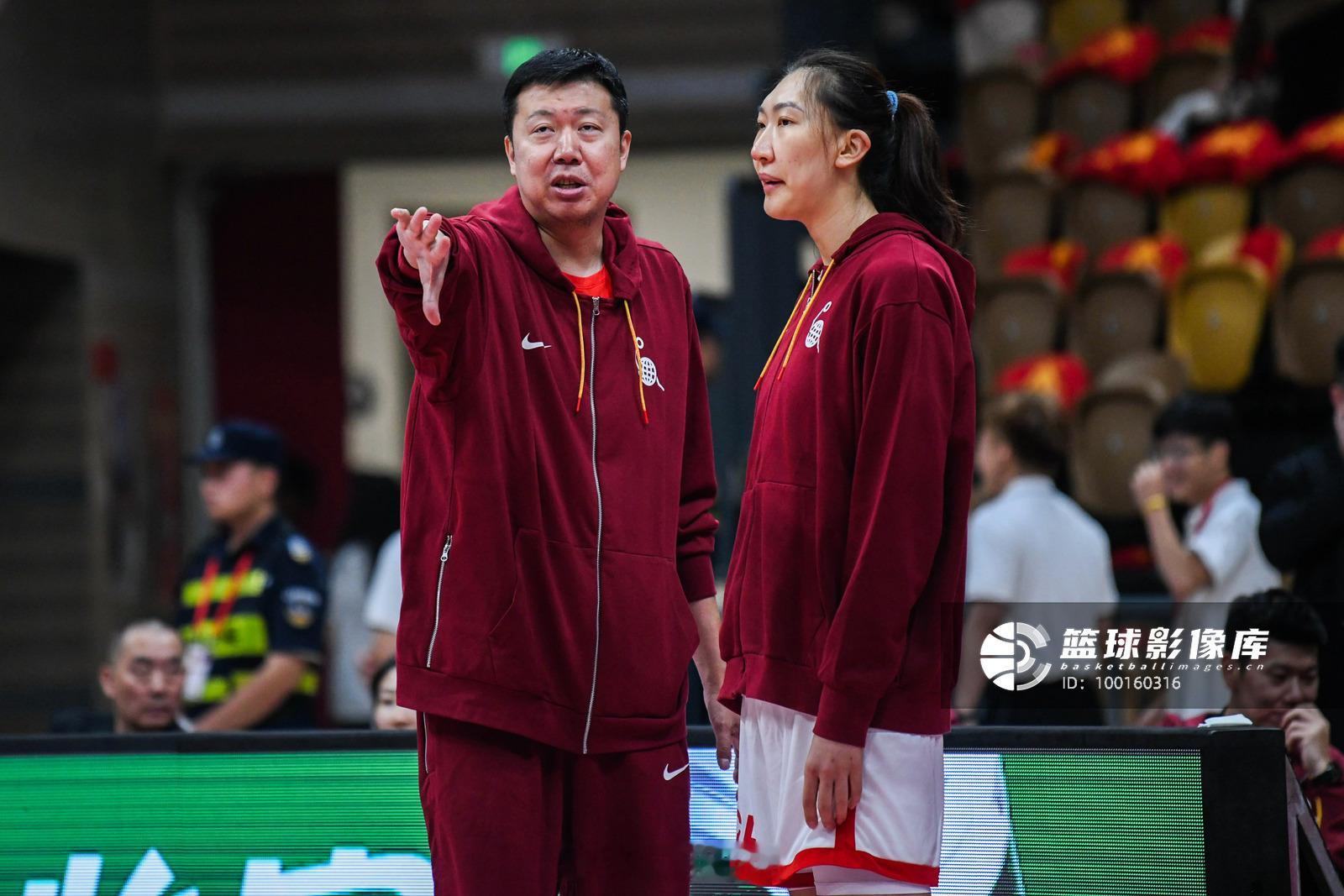 中国女篮vs尤文图特女篮 你这么着...那么着...这样...那样...不就进了