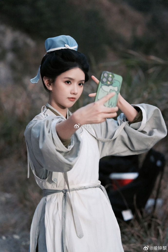 喻钟黎逐玉千字收官文 喻钟黎对逐玉的告别太戳心了，千字长文里细数齐姝的每一步成长