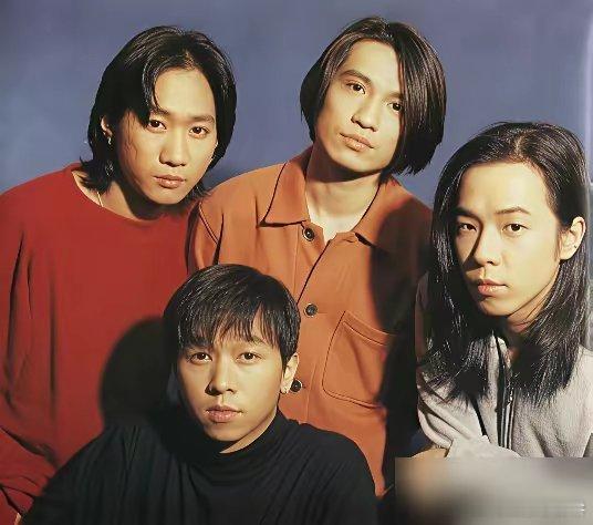 撕开滤镜看数据，我才发现草蜢和Beyond根本不在一个次元。一个收藏1729，一