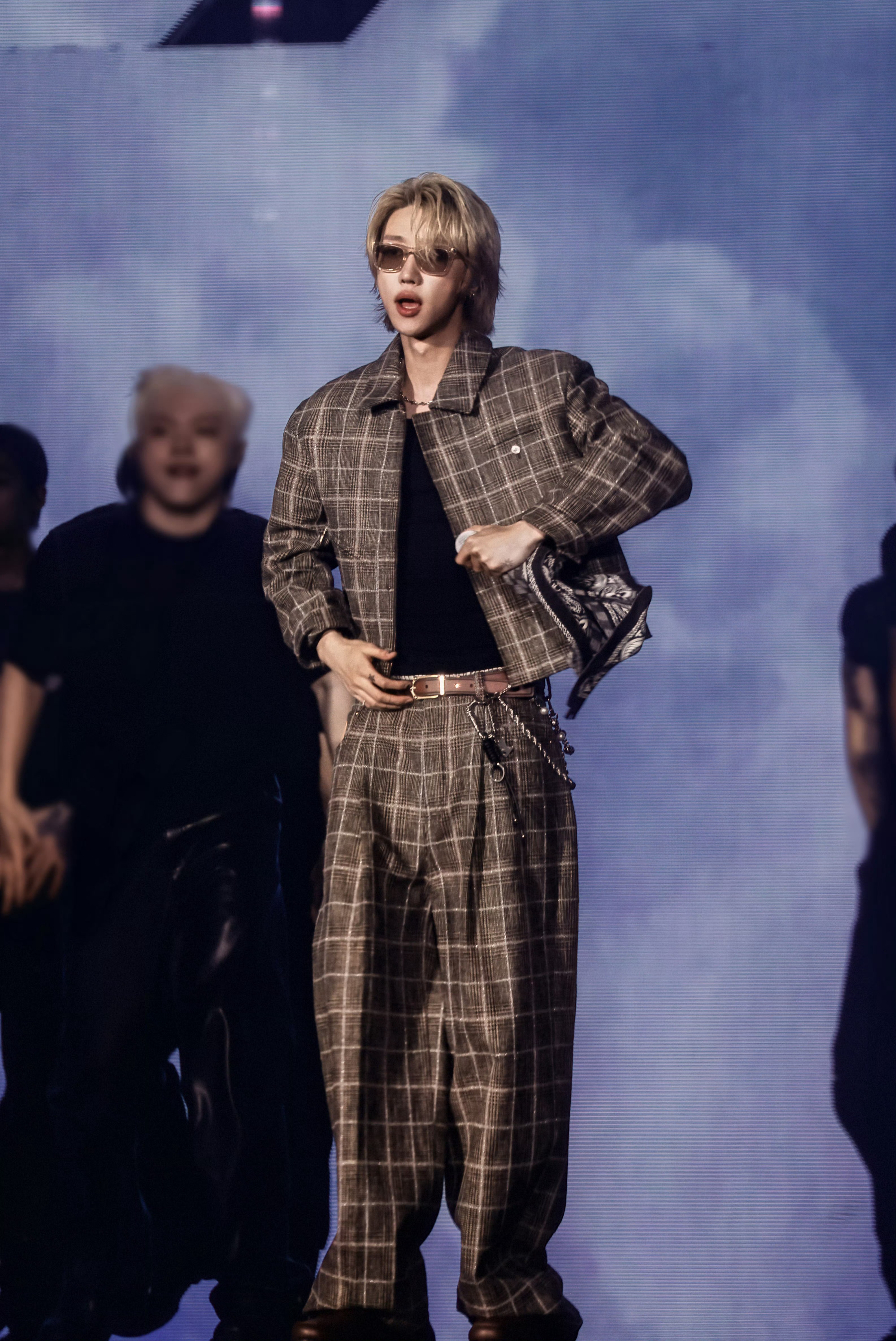 徐明浩官宣WART艺术晚高峰徐明浩官宣W ART特别线上企划—艺术晚高峰围绕艺术